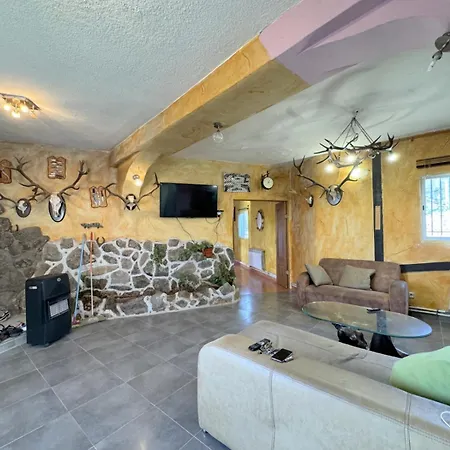 La Canaleja Holiday home Candeleda